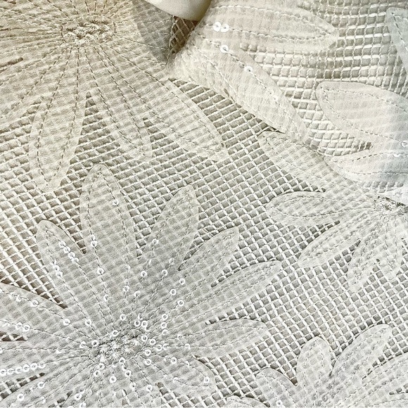 NWOT/La Madona sequin mesh  3/4 button sleeve, floral design in white 🤍🤍🤍 - Picture 8 of 10